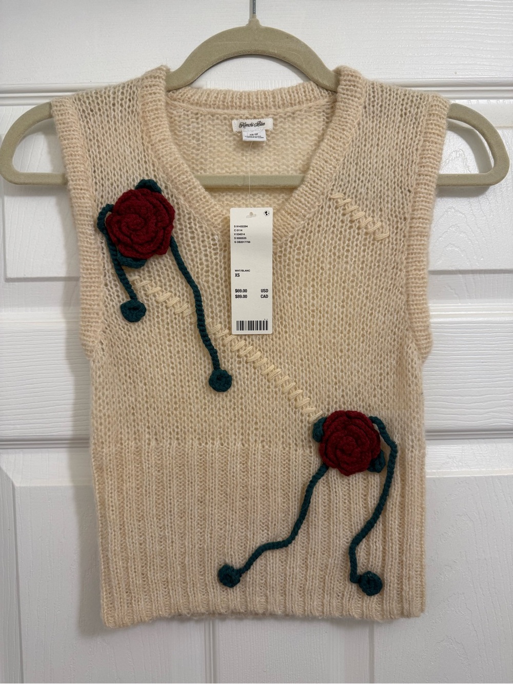 Kimchi Blue Cream Knit Sleeveless V-Neck with Red Rose Appliqués